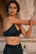 Airlift Alo Activewear Set