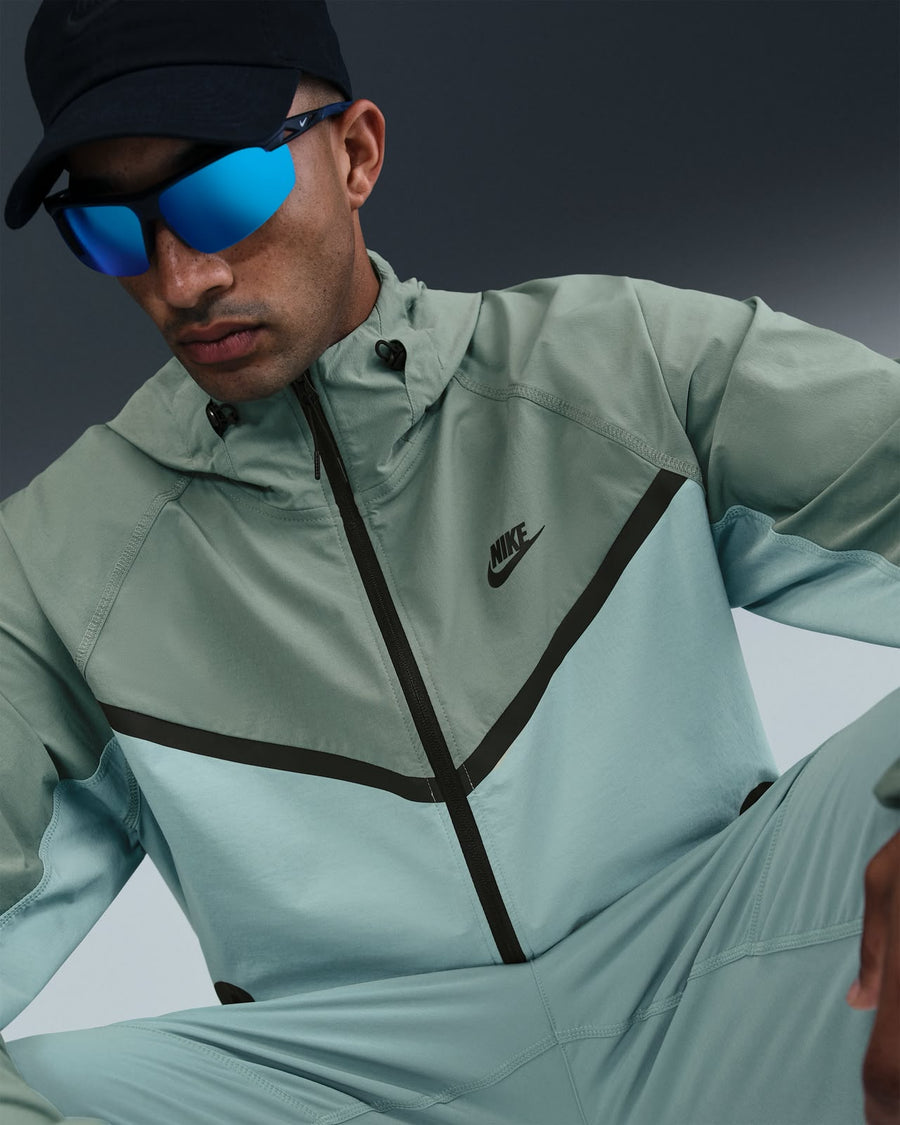UNISEX NIKE TECH TRACKSUIT